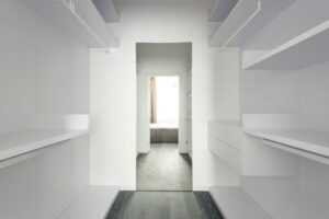 Idei simple pentru organizarea eficientă a spațiului în locuința ta